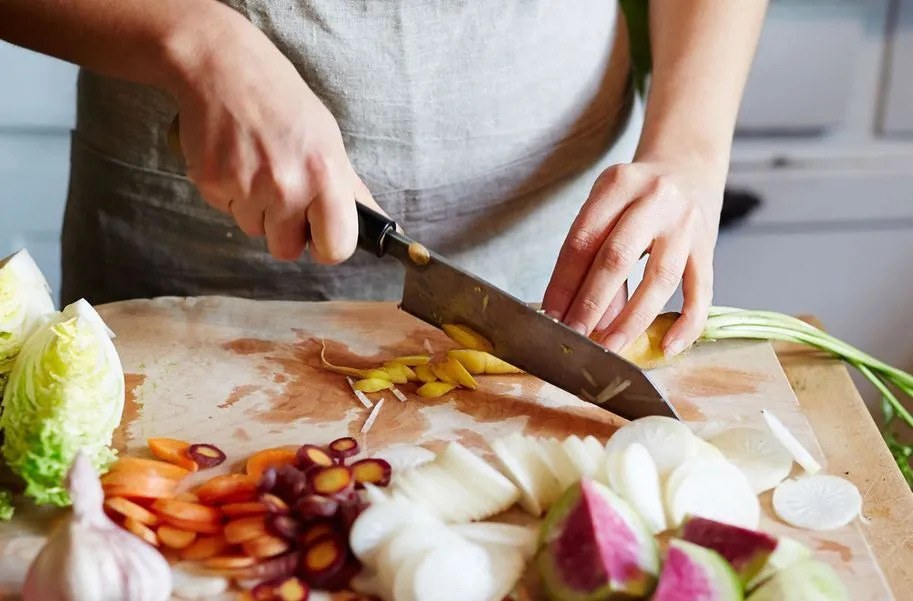 Culinary-Mastery-Knife
