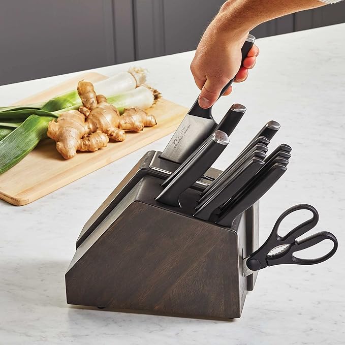 Select by Calphalon™ Self-Sharpening Knife